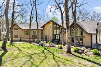 16480 Walnut Rail Rd, Chesterfield, MO 63005