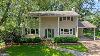 6929 Conservation Dr, Springfield, VA 22153