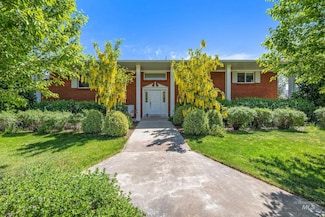 2522 N Park Ln, Eagle, ID 83616