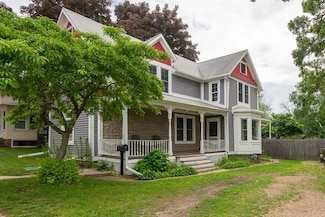 158 S State St, Berlin, WI 54923