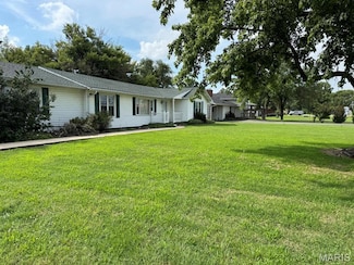 1301 N Douglass St, Malden, MO 63863
