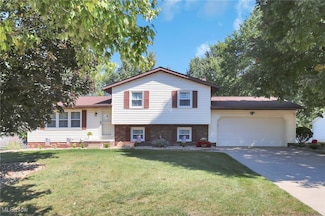 895 Lancaster Dr, Medina, OH 44256