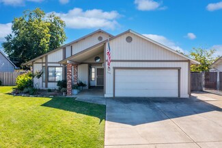 1519 Whistling Dr, Redding, CA 96003