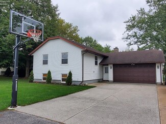 5704 Mccartney Rd, Sandusky, OH 44870