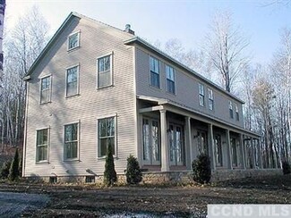 19 Rockledge Rd, Canaan, NY 12029
