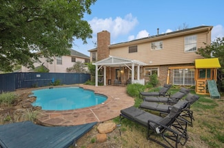 8428 Creekbluff Dr, Dallas, TX 75249