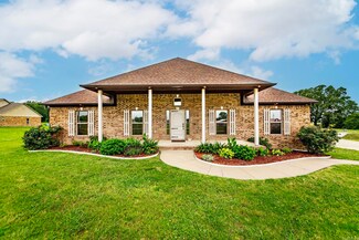 37 Green Meadows Dr, Vilonia, AR 72173