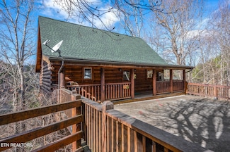 1924 Cougar Crossing Way, Sevierville, TN 37876