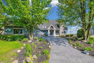 32630 Jefferson Ave, Saint Clair Shores, MI 48082