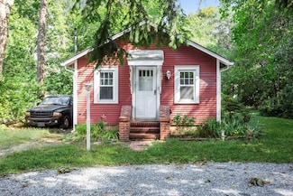 63 Robinson Ave, Medford, NY 11763