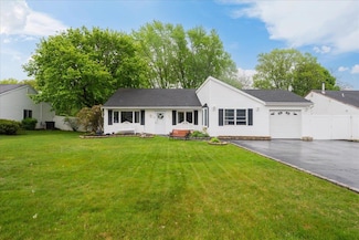30 Meadow Ave, Medford, NY 11763