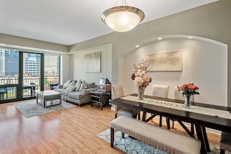 500 E Grant St Unit 708, Minneapolis, MN 55404