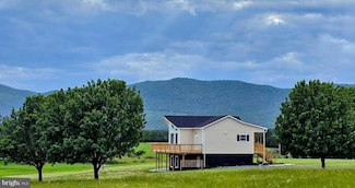 1390 Rivermont Dr, Front Royal, VA 22630