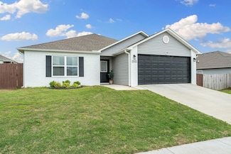 2935 W Azurite St, Fayetteville, AR 72704