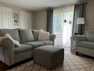 31 Cocasset St Unit 7, Foxboro, MA 02035