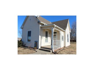 312 W North Front St, Orrick, MO 64077