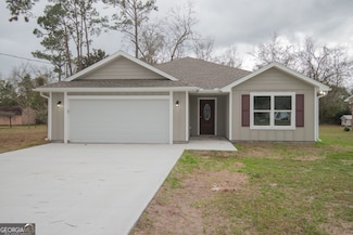 235 5th St, Folkston, GA 31537