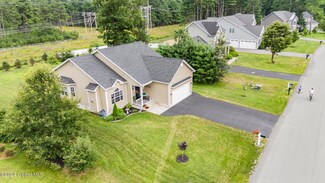 71 Richmond Hill Dr, Queensbury, NY 12804
