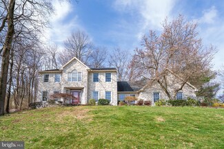 14 Forest View Dr, Wernersville, PA 19565