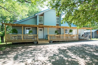 38 N Old Military Rd, Summertown, TN 38483