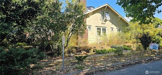 4302 Woodlawn Ave N, Seattle, WA 98103