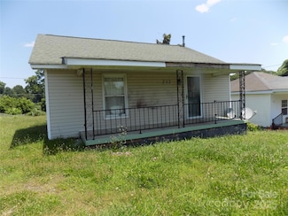 212 Huffman Rd, Gastonia, NC 28056