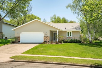 1944 Linda Ln, Saint Cloud, MN 56301