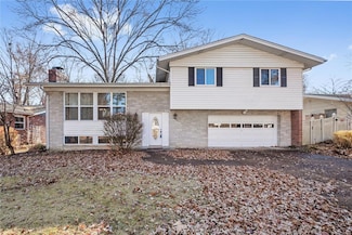 11058 Wylestone Ct, Saint Louis, MO 63126