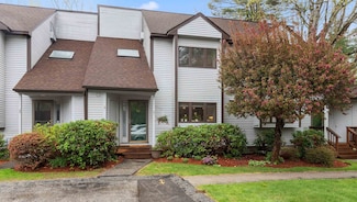 21 Pondview Dr, MerriMacK, NH 03054