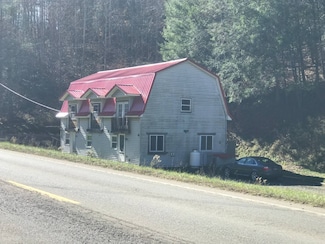 10032 Highway 421 S, Trade, TN 37691