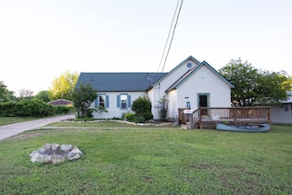 1921 E Hartford Ave, Ponca City, OK 74604