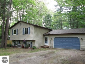 843 Cedar Trail, Interlochen, MI 49643
