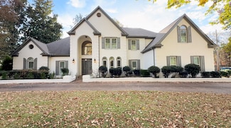 8893 Poplar Pike, Germantown, TN 38138