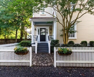 48 Vanderhorst St Unit B, Charleston, SC 29403