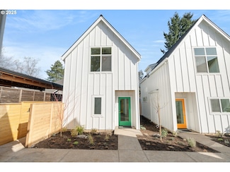 2283 N Humboldt St, Portland, OR 97217