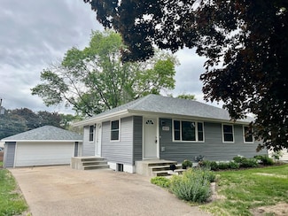 8212 15th Ave S, Bloomington, MN 55425
