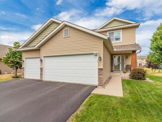 16296 Tahinka Ct NW, Prior Lake, MN 55372