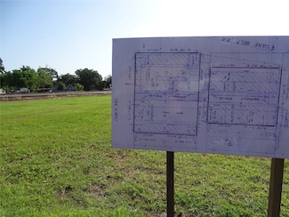 110 N Meyer St, Sealy, TX 77474