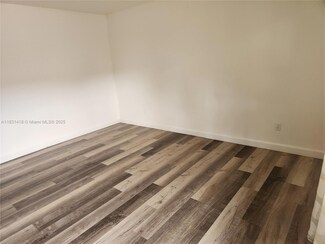 7505 SW 82nd St Unit 102, Miami, FL 33143