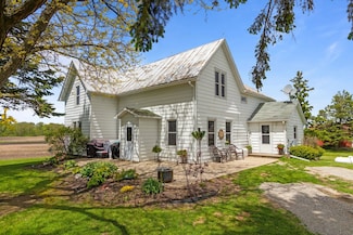 W13549 Reeds Corners Rd, Ripon, WI 54971