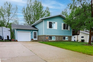 50 Custer Dr, Lincoln, ND 58504