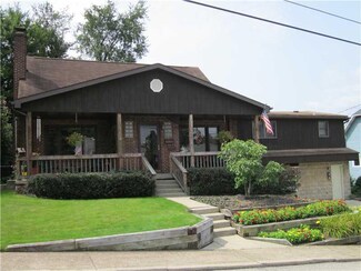 306 Iroquois Dr, New Kensington, PA 15068