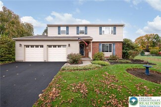 1675 Hamlet Dr, MacUngie, PA 18062