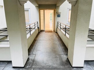 2233 Martin Unit 206, Irvine, CA 92612