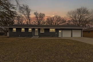 1214 Springfield Pkwy, Jackson, MN 56143