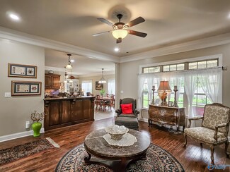 22867 Pin Oak Dr, Athens, AL 35613