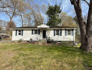 31 Carey Ave, Burlington, MA 01803