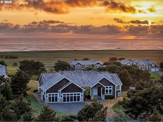 88724 Schroeder Rd, Gearhart, OR 97138