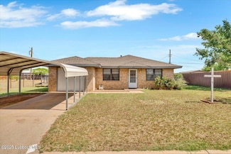 310 W 5th St, Levelland, TX 79336