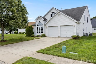 41 Dowing Ln, Jackson, NJ 08527